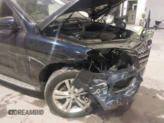 2014 Mercedes-Benz M 350 z VIN 4JGDA5HB8EA269281, wystawiony jako IAAI lot #41330987 z przebiegiem 34 907 mil mil oraz . Historia ofert i sprzedaży dostępna na DreamBid. Obrazek 6.