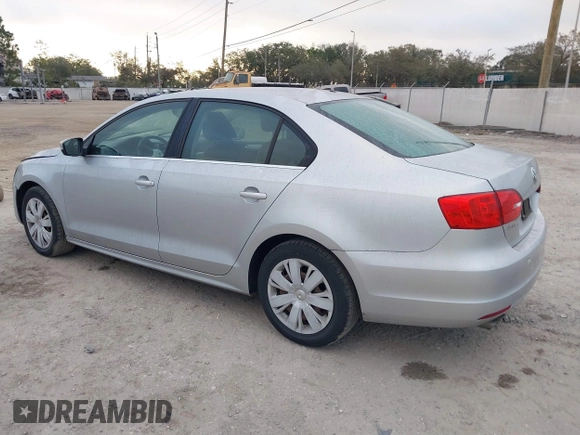 2013 Volkswagen Jetta SE with VIN 3VWDX7AJ0DM384908, listed as a IAAI auction lot 41466642 with 92,131 mi miles and . Bid and sale history available at DreamBid. Image 3.