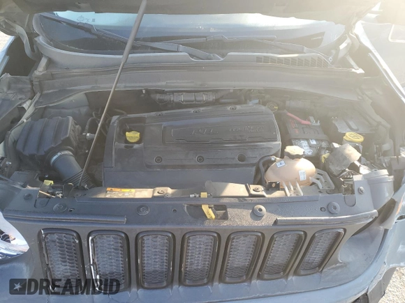 2017 Jeep Renegade Altitude with VIN ZACCJABH5HPE89956, listed as a Copart auction lot 85488764 with 111,872 mi miles and Salvage title. Bid and sale history available at DreamBid. Image 12.