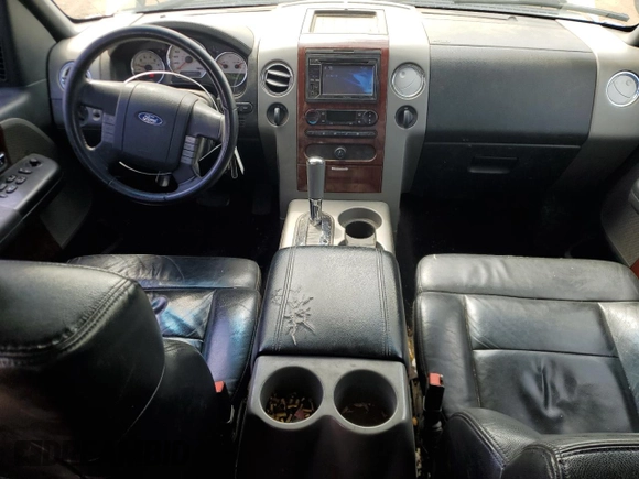 2006 Ford F-150 XLT z VIN 1FTPW14536KB85733, wystawiony jako Copart lot #60260965 z przebiegiem 213 749 mil mil oraz Szkoda całkowita • Salvage title. Historia ofert i sprzedaży dostępna na DreamBid. Obrazek 8.