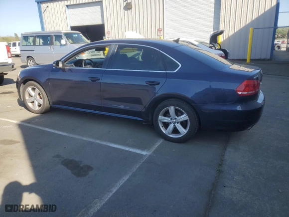 2014 Volkswagen Passat SE with VIN 1VWBP7A34EC008658, listed as a Copart auction lot 53994485 with 99,897 mi miles and Salvage Title. Bid and sale history available at carsss.com. Image 2.