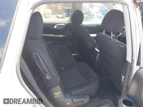 2016 Nissan Pathfinder SV with VIN 5N1AR2MN9GC615324, listed as a IAAI auction lot 42184115 with 67,673 mi miles. Bid and sale history available at carsss.com. Image 8.