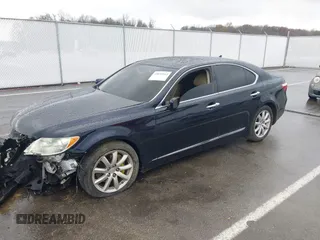 2008 Lexus LS 460 z VIN JTHBL46F585056094, wystawiony jako IAAI lot #40850163 z przebiegiem 115 854 mil mil oraz . Historia ofert i sprzedaży dostępna na DreamBid. Obrazek 2.