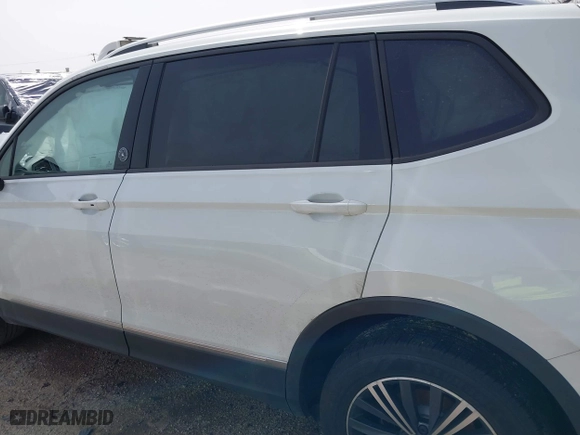 2024 Volkswagen Tiguan Wolfsburg Edition with VIN 3VV5B7AX0RM231755, listed as a IAAI auction lot 41752781 with 4,561 mi miles. Bid and sale history available at carsss.com. Image 13.