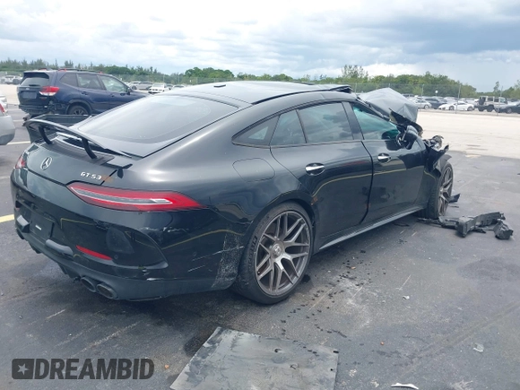 2022 Mercedes-Benz AMG GT 53 z VIN W1K7X6BB6NA045124, wystawiony jako IAAI lot #42637008 z przebiegiem Nie podano mil oraz . Historia ofert i sprzedaży dostępna na DreamBid. Obrazek 4.