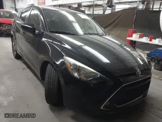 2019 Toyota Yaris Sedan L with VIN 3MYDLBYV5KY517129, listed as a IAAI auction lot 41714683 with 93,388 mi miles. Bid and sale history available at carsss.com. Image 1.