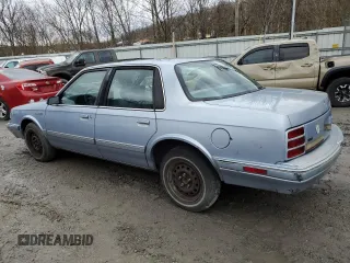 1994 Oldsmobile Cutlass Ciera S z VIN 1G3AG55M1R6362731, wystawiony jako Copart lot #83832424 z przebiegiem 145 973 mil mil oraz Szkody całkowita. Historia ofert i sprzedaży dostępna na DreamBid. Obrazek 2.