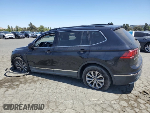 2018 Volkswagen Tiguan SEL z VIN 3VV2B7AX4JM153956, wystawiony jako Copart lot #61871675 z przebiegiem 84 252 mil mil oraz Szkoda całkowita • Salvage title. Historia ofert i sprzedaży dostępna na DreamBid. Obrazek 2.
