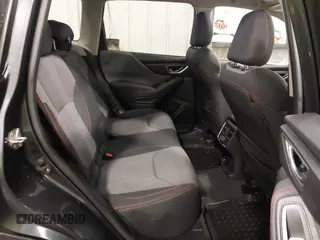 2019 Subaru Forester Sport with VIN JF2SKAPCXKH575981, listed as a IAAI auction lot 41897700 with 60,322 mi miles. Bid and sale history available at carsss.com. Image 8.