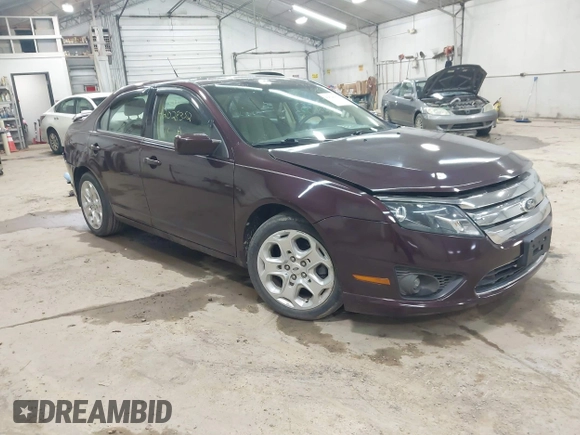 2011 Ford Fusion SE with VIN 3FAHP0HAXBR308930, listed as a IAAI auction lot 42028352 with 116,116 mi miles. Bid and sale history available at carsss.com. Image 1.