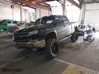 2006 Chevrolet Silverado 2500HD LT1 with VIN 1GCHK23D66F177200, listed as a IAAI auction lot 40502053 with 103,207 mi miles. Bid and sale history available at carsss.com. Image 18.