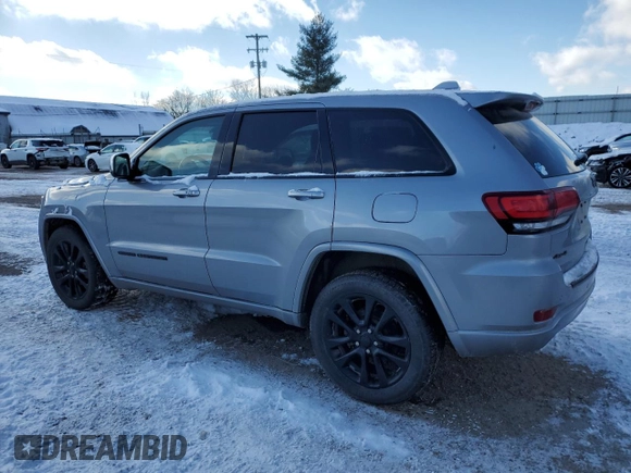 2018 Jeep Grand Cherokee Altitude z VIN 1C4RJFAG6JC452988, wystawiony jako Copart lot #88226035 z przebiegiem 120 015 mil mil oraz Szkoda całkowita • Salvage title. Historia ofert i sprzedaży dostępna na DreamBid. Obrazek 2.