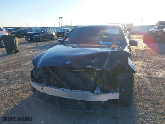 2014 Mercedes-Benz E-Class E 350 Sport with VIN WDDHF5KB2EB038828, listed as a IAAI auction lot 41238332 with 180,580 mi miles. Bid and sale history available at carsss.com. Image 6.