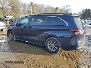 2021 Toyota Sienna XLE with VIN 5TDJSKFC0MS010512, listed as a Copart auction lot 45973985 with 86,234 mi miles and Salvage Title. Bid and sale history available at carsss.com. Image 2.