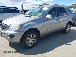 2006 Mercedes-Benz M 350 with VIN 4JGBB86E06A018999, listed as a IAAI auction lot 41923582 with 77,121 mi miles and . Bid and sale history available at DreamBid. Image 2.