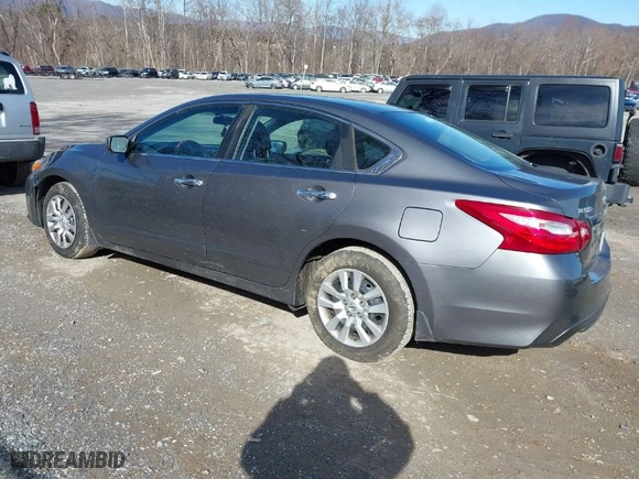 2016 Nissan Altima 2.5 SR with VIN 1N4AL3AP1GN387220, listed as a IAAI auction lot 41555867 with 196,997 mi miles. Bid and sale history available at carsss.com. Image 3.