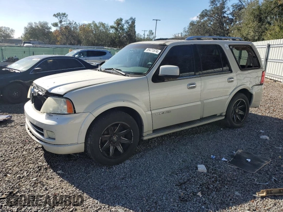 2006 Lincoln Navigator Luxury with VIN 5LMFU275X6LJ12879, listed as a Copart auction lot 85471574 with 230,864 mi miles and Salvage Title. Bid and sale history available at carsss.com. Image 1.