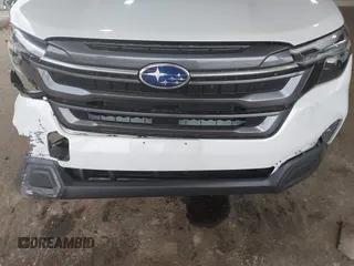 2025 Subaru Forester Limited with VIN JF2SLDRC5SH542155, listed as a IAAI auction lot 42285852 with 4,719 mi miles and . Bid and sale history available at DreamBid. Image 6.