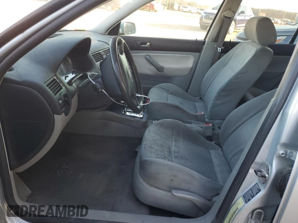 2004 Volkswagen Jetta GL with VIN 3VWRK69M84M029353, listed as a Copart auction lot 86177874 with 213,432 mi miles and Salvage title. Bid and sale history available at DreamBid. Image 7.