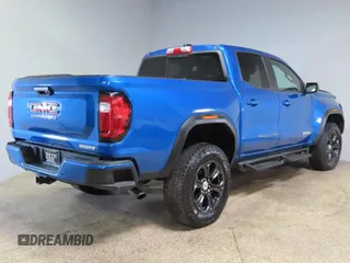 2023 GMC Canyon 2WD Elevation with VIN 1GTP5BEK7P1131310, listed as a Copart auction lot 46897725 with 1 mi miles and Salvage Title. Bid and sale history available at carsss.com. Image 3.
