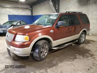 2006 Ford Expedition Eddie Bauer z VIN 1FMFU18526LA70493, wystawiony jako Copart lot #57306655 z przebiegiem 136 687 mil mil oraz Szkody całkowita. Historia ofert i sprzedaży dostępna na DreamBid. Obrazek 1.