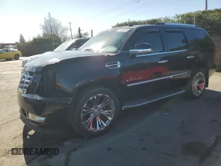 2009 Cadillac Escalade z VIN 1GYFK23239R207224, wystawiony jako Copart lot #44049765 z przebiegiem 128 443 mil mil oraz Szkoda całkowita • Salvage title. Historia ofert i sprzedaży dostępna na DreamBid. Obrazek 1.