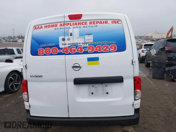 2019 Nissan NV200 SV z VIN 3N6CM0KN6KK698178, wystawiony jako IAAI lot #41915567 z przebiegiem 61 330 mil mil oraz . Historia ofert i sprzedaży dostępna na DreamBid. Obrazek 17.