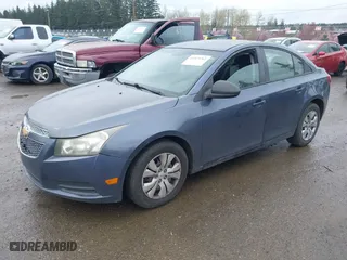2013 Chevrolet Cruze LS with VIN 1G1PA5SH0D7129096, listed as a IAAI auction lot 41925262 with 94,274 mi miles. Bid and sale history available at carsss.com. Image 2.