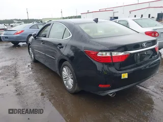 2015 Lexus ES 330 with VIN JTHBK1GG0F2184699, listed as a IAAI auction lot 40444597 with Not Provided miles and . Bid and sale history available at DreamBid. Image 3.
