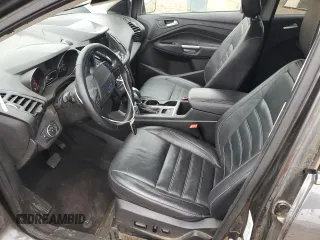 2019 Ford Escape Titanium z VIN 1FMCU9J99KUC31182, wystawiony jako Copart lot #60972815 z przebiegiem 94 464 mil mil oraz Szkoda całkowita • Salvage title. Historia ofert i sprzedaży dostępna na DreamBid. Obrazek 7.