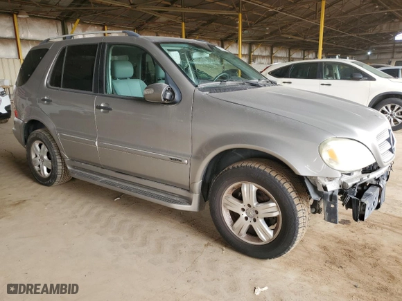 2005 Mercedes-Benz M-Class 3.7L with VIN 4JGAB57E25A527998, listed as a Copart auction lot 52515755 with 97,764 mi miles and Clean Title. Bid and sale history available at carsss.com. Image 4.