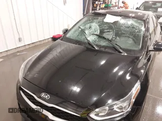2021 Kia Forte LXS z VIN 3KPF24AD3ME262766, wystawiony jako IAAI lot #42232564 z przebiegiem 14 902 mil mil oraz . Historia ofert i sprzedaży dostępna na DreamBid. Obrazek 6.