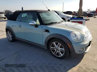 2013 MINI Convertible z VIN WMWZN3C57DT569379, wystawiony jako Copart lot #71982954 z przebiegiem 152 142 mil mil oraz Czysty tytuł • Clean title. Historia ofert i sprzedaży dostępna na DreamBid. Obrazek 4.