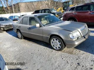 1995 Mercedes-Benz E Class with VIN WDBEA32EXSC269524, listed as a Copart auction lot 88455835 with 97,841 mi miles and Clean Title. Bid and sale history available at carsss.com. Image 4.