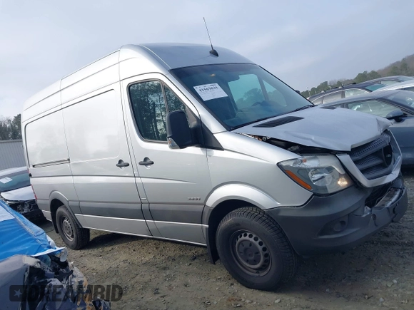 2016 Mercedes-Benz Sprinter Cargo with VIN WD3PE7DD0GP204413, listed as a IAAI auction lot 41503035 with 184,000 mi miles. Bid and sale history available at carsss.com. Image 13.
