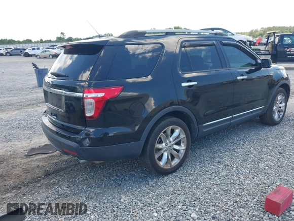 2011 Ford Explorer XLT with VIN 1FMHK7D88BGA82345, listed as a IAAI auction lot 42242222 with 203,672 mi miles and . Bid and sale history available at DreamBid. Image 4.