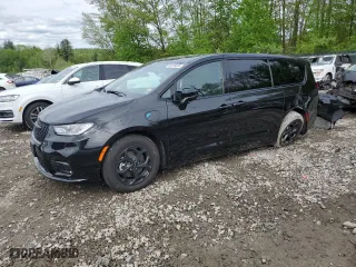 2023 Chrysler Pacifica Hybrid Limited with VIN 2C4RC1S77PR604580, listed as a Copart auction lot 55329464 with 2,497 mi miles and Salvage Title. Bid and sale history available at carsss.com. Image 1.