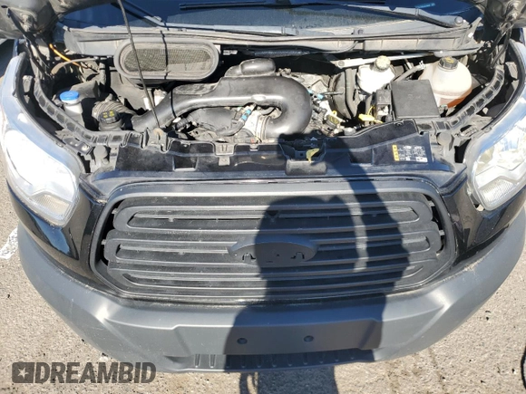 2018 Ford Transit z VIN 1FTYE1YM4JKA38600, wystawiony jako Copart lot #59181995 z przebiegiem 99 360 mil mil oraz Czysty tytuł • Clean title. Historia ofert i sprzedaży dostępna na DreamBid. Obrazek 12.