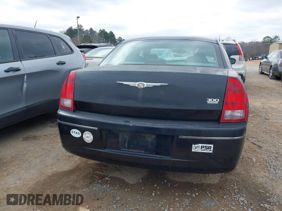 2005 Chrysler 300 with VIN 2C3AA53G85H663170, listed as a IAAI auction lot 41541330 with 198,041 mi miles. Bid and sale history available at carsss.com. Image 17.