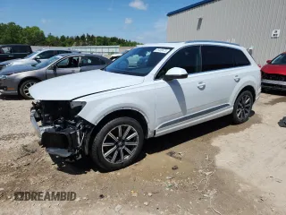 2017 Audi Q7 Premium Plus with VIN WA1LAAF77HD004789, listed as a Copart auction lot 61460475 with 112,345 mi miles and Non repairable. Bid and sale history available at DreamBid. Image 1.