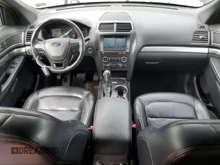 2019 Ford Explorer XLT z VIN 1FM5K8D86KGA81025, wystawiony jako Copart lot #58728645 z przebiegiem 120 197 mil mil oraz Szkoda całkowita • Salvage title. Historia ofert i sprzedaży dostępna na DreamBid. Obrazek 8.
