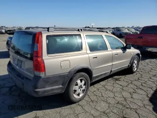 2003 Volvo V70 2.5L Turbo XC70 with VIN YV1SZ59H531108367, listed as a Copart auction lot 73484504 with 186,147 mi miles and Clean Title. Bid and sale history available at carsss.com. Image 3.