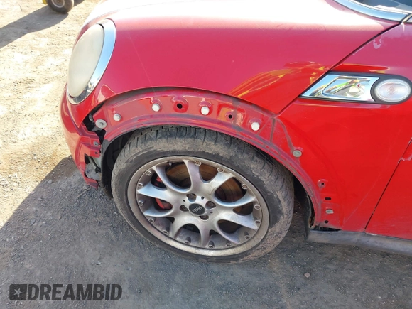 2008 MINI Hardtop S with VIN WMWMF73588TT89848, listed as a IAAI auction lot 41993191 with 145,668 mi miles and . Bid and sale history available at DreamBid. Image 13.