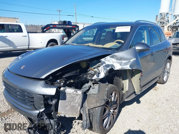 2017 Porsche Cayenne S z VIN WP1AB2A27HLA53653, wystawiony jako IAAI lot #41439419 z przebiegiem 100 740 mil mil oraz . Historia ofert i sprzedaży dostępna na DreamBid. Obrazek 17.