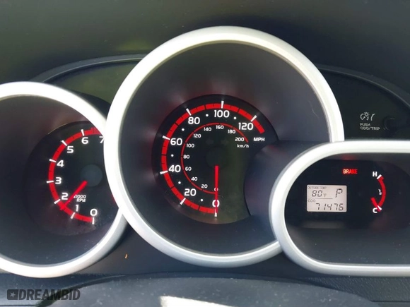 2010 Toyota Matrix with VIN 2T1KU4EE1AC255224, listed as a IAAI auction lot 41856611 with 71,476 mi miles. Bid and sale history available at carsss.com. Image 7.