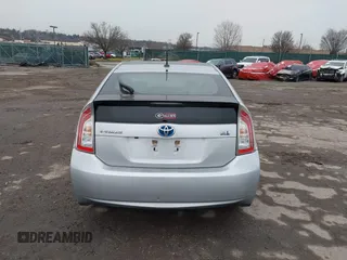 2014 Toyota Prius Four z VIN JTDKN3DU3E1820082, wystawiony jako IAAI lot #41167904 z przebiegiem 134 567 mil mil oraz . Historia ofert i sprzedaży dostępna na DreamBid. Obrazek 17.