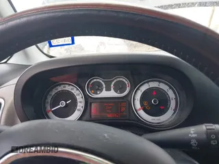 2015 FIAT 500L Urbana Trekking z VIN ZFBCFADH1FZ033761, wystawiony jako IAAI lot #42344108 z przebiegiem 94 017 mil mil oraz . Historia ofert i sprzedaży dostępna na DreamBid. Obrazek 7.