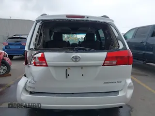 2005 Toyota Sienna XLE z VIN 5TDZA22C15S290471, wystawiony jako IAAI lot #42028879 z przebiegiem 298 992 mil mil oraz . Historia ofert i sprzedaży dostępna na DreamBid. Obrazek 16.