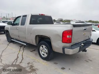 2008 Chevrolet Silverado 1500 Work Truck with VIN 1GCEC19C68Z287545, listed as a IAAI auction lot 41171713 with 173,482 mi miles. Bid and sale history available at carsss.com. Image 3.