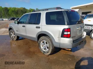 2006 Ford Explorer XLT with VIN 1FMEU73E46ZA26420, listed as a IAAI auction lot 41956971 with 282,677 mi miles. Bid and sale history available at carsss.com. Image 3.